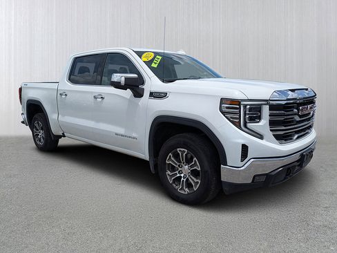 Used 2025 GMC Sierra 1500 SLT AWD/4WD image 1