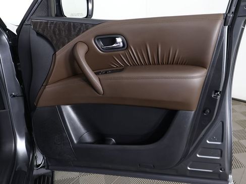 Used 2024 Nissan Armada Platinum AWD/4WD image 29