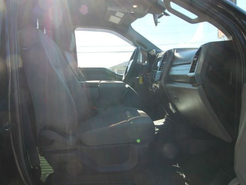 Used 2022 Ford F250 XLT w/ Black Appearance Package image 10