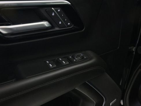 Used 2026 Chevrolet Tahoe Z71 w/ Comfort Package image 19