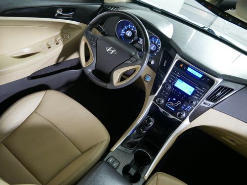 Used 2013 Hyundai Sonata Limited FWD image 9
