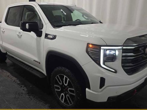 Used 2022 GMC Sierra 1500 AT4 w/ AT4 Premium Package image 7