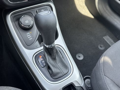Used 2020 Jeep Compass Sport AWD/4WD image 22