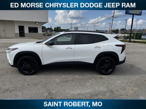 Used 2025 Chevrolet Trax ACTIV w/ Driver Confidence Package FWD image 8