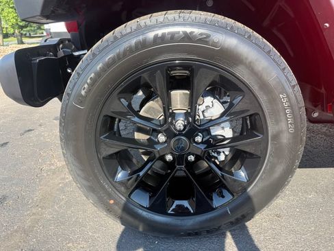 Used 2025 Jeep Wrangler Unlimited Sahara AWD/4WD image 10