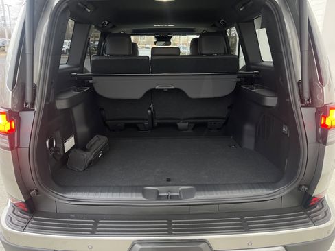 Used 2025 Lexus GX 550 image 30