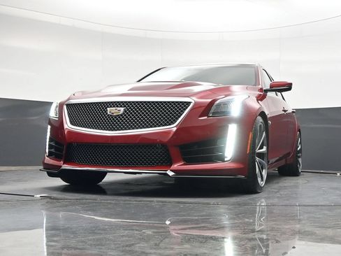 Used 2016 Cadillac CTS V w/ Luxury Package RWD image 47