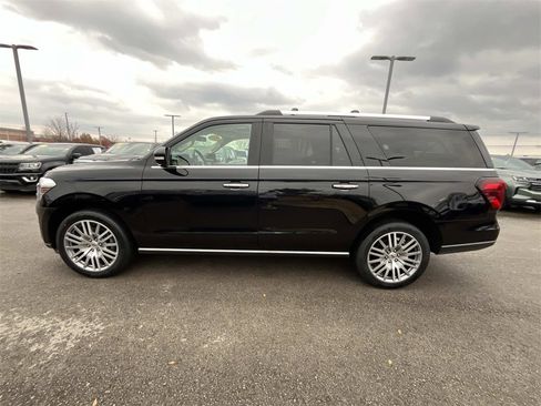 Used 2024 Ford Expedition Max Limited image 5