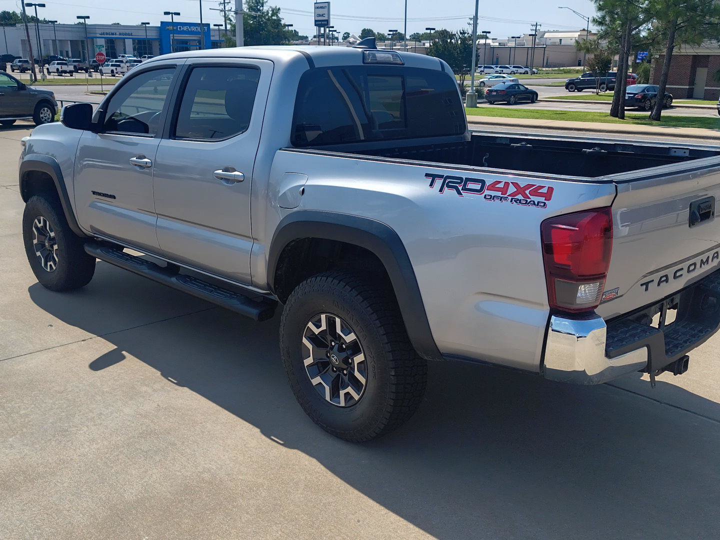 Used 2019 Toyota Tacoma TRD Off-Road AWD/4WD image 18