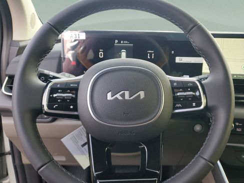 New 2026 Kia Carnival EX FWD image 19