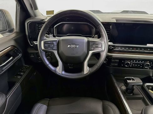 Used 2023 Chevrolet Silverado 1500 LT Trail Boss w/ Convenience Package II AWD/4WD image 21