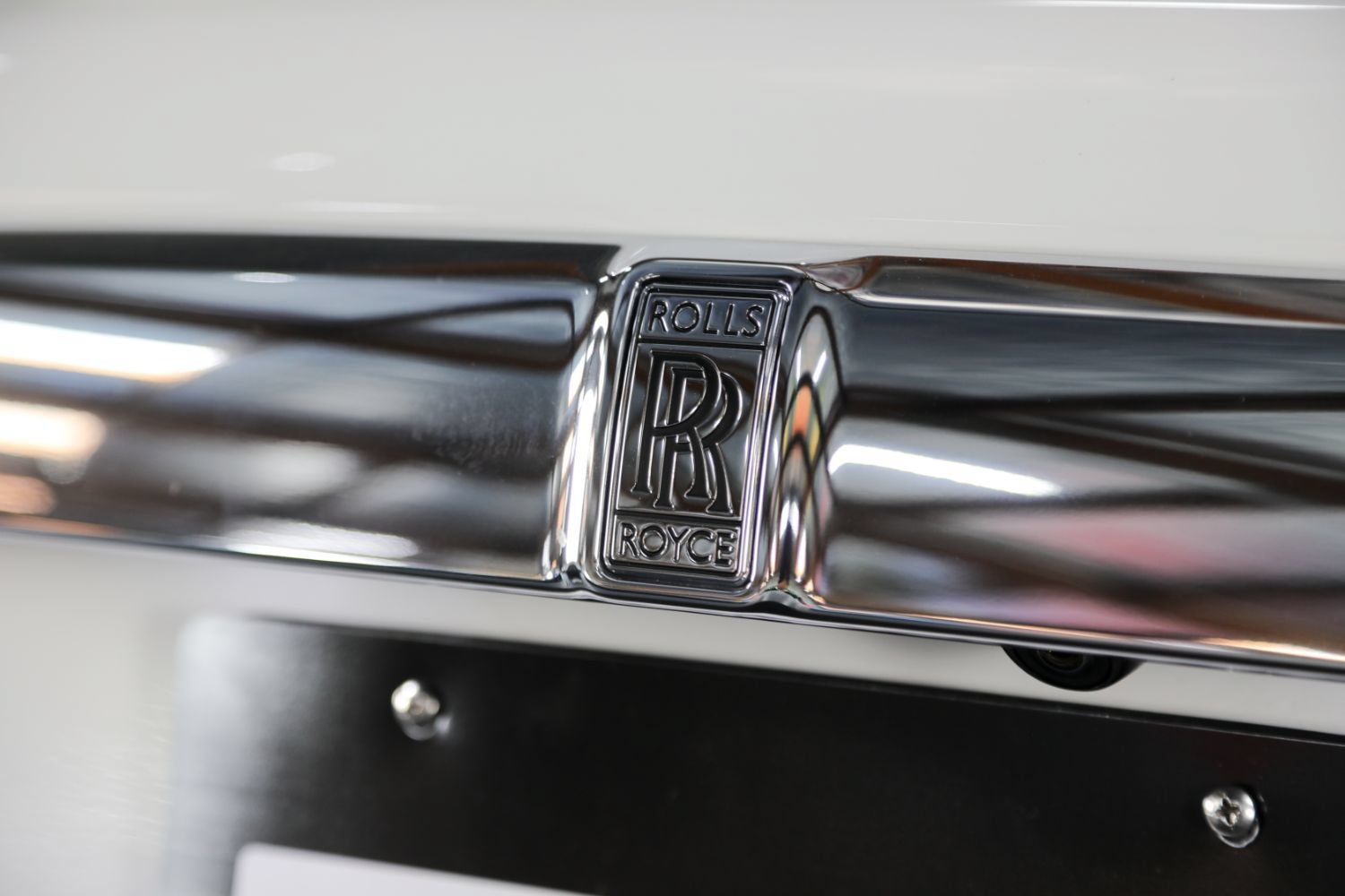 Used 2018 Rolls-Royce Dawn RWD image 27