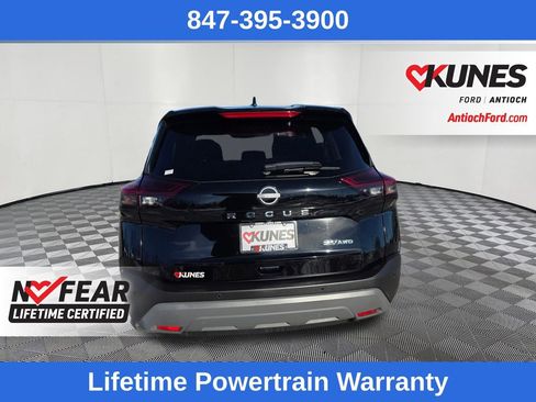 Used 2023 Nissan Rogue SV image 6