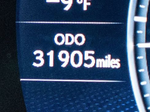 Used 2023 Lexus LX 600 4WD w/ Luxury Package image 38