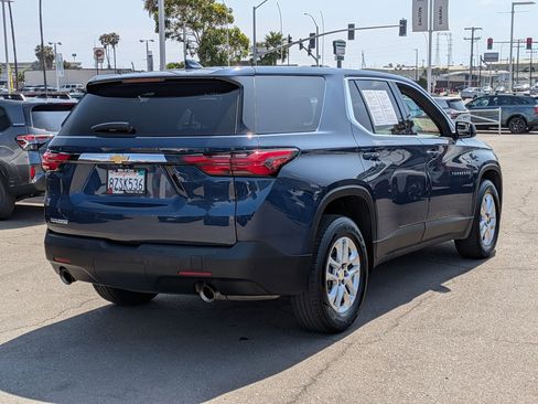 Used 2022 Chevrolet Traverse LS FWD image 4
