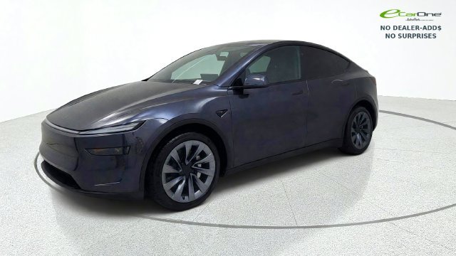 Used 2026 Tesla Model Y AWD image 3