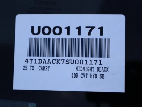 Used 2025 Toyota Camry SE w/ Multimedia Upgrade Package FWD image 7