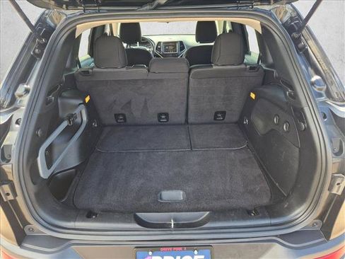 Used 2014 Jeep Cherokee Latitude FWD image 5