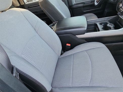 Used 2019 RAM 3500 Big Horn image 28