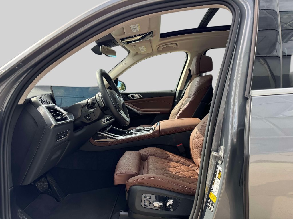 Certified 2024 BMW X7 xDrive40i AWD/4WD image 18