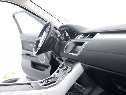 Used 2015 Land Rover Range Rover Evoque Pure Plus image 27