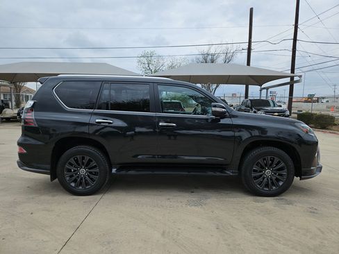 Used 2023 Lexus GX 460 Luxury w/ Sport Design Package AWD/4WD image 2