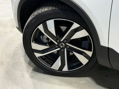 Used 2024 Volvo XC40 B5 Plus w/ Climate Package AWD/4WD image 7