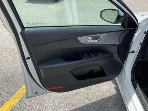 Used 2023 Kia Forte LXS FWD image 16
