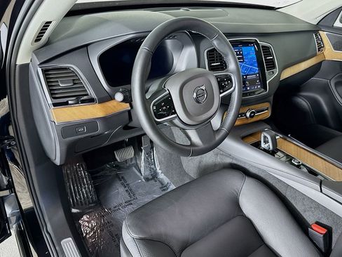 Certified 2025 Volvo XC90 B6 Plus image 9