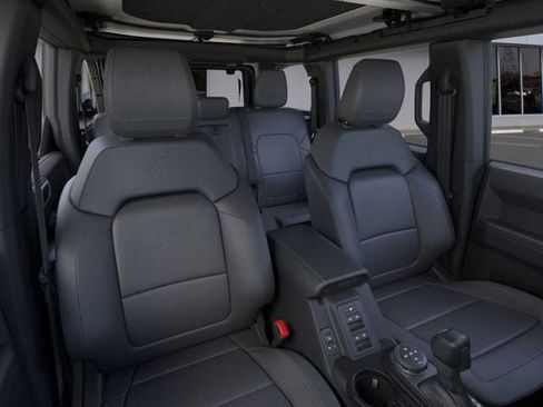 New 2025 Ford Bronco Badlands image 10