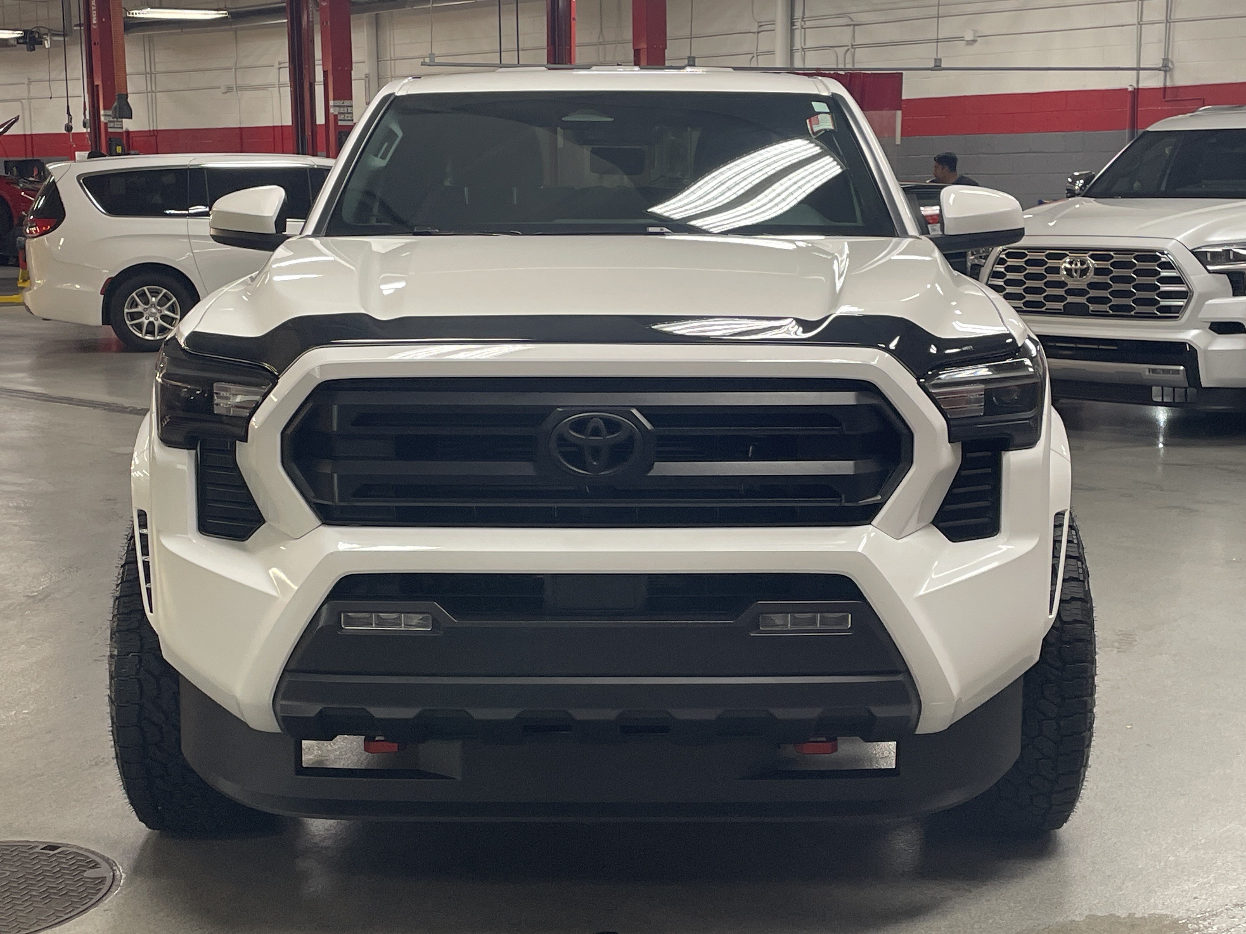 Used 2025 Toyota Tacoma SR5 AWD/4WD image 3