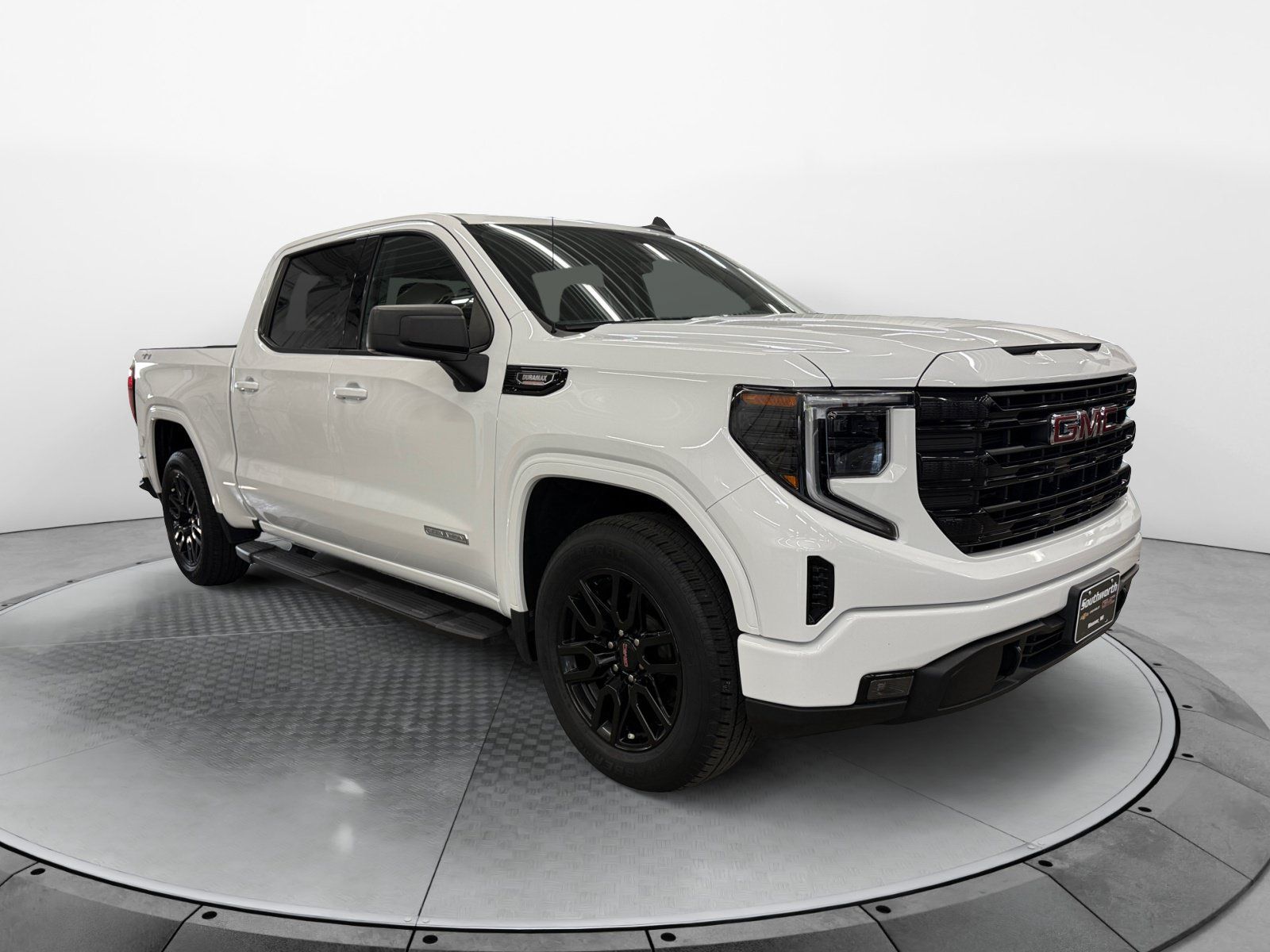 Used 2024 GMC Sierra 1500 Elevation w/ LPO, Elevation Black Package AWD/4WD image 4
