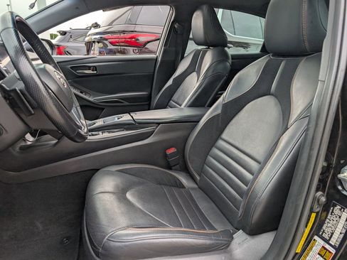 Used 2019 Toyota Avalon Touring w/ Advanced Safety Package image 25