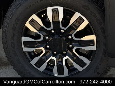 New 2026 GMC Sierra 2500 Denali Ultimate AWD/4WD image 9