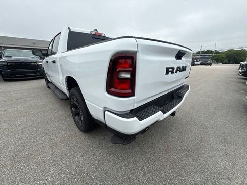 New 2026 RAM 1500 Express AWD/4WD image 3