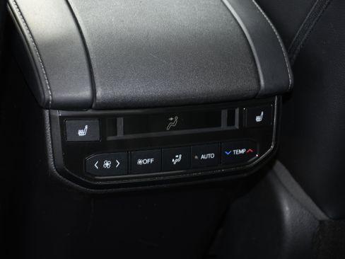 Certified 2021 Toyota Highlander Platinum image 18