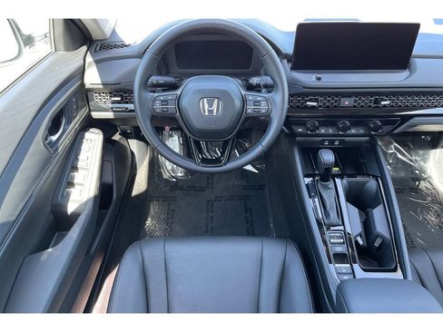 Certified 2025 Honda Accord EX-L image 16