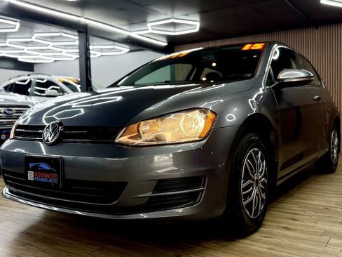 Used 2015 Volkswagen Golf S FWD image 21