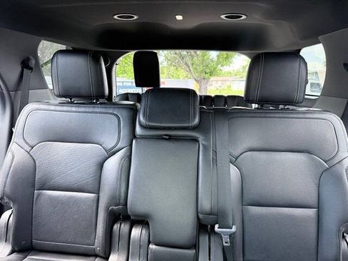 Used 2018 Ford Explorer Limited FWD image 12