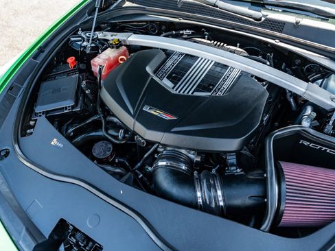 Used 2019 Cadillac CTS V w/ Luxury Package RWD image 37