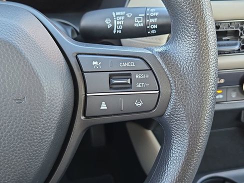 Certified 2023 Honda HR-V LX image 27