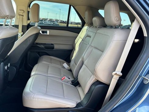 Used 2020 Ford Explorer XLT w/ Equipment Group 202A image 15