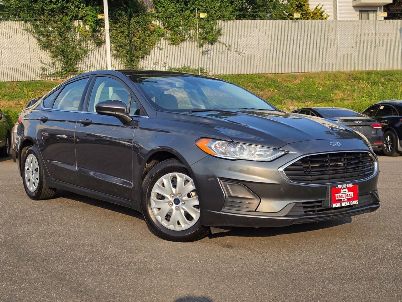 Used 2020 Ford Fusion S FWD image 2