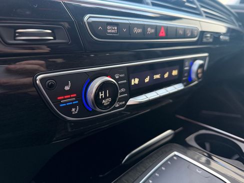 Used 2017 Audi Q7 3.0T Prestige image 13