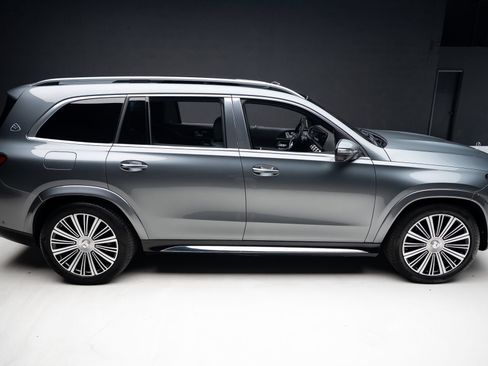Used 2024 Mercedes-Benz Maybach GLS 600 4MATIC image 37