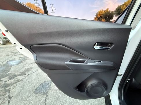 Used 2022 Nissan Kicks SV FWD image 26
