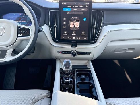 New 2026 Volvo XC60 B5 Ultra w/ Climate Package image 14