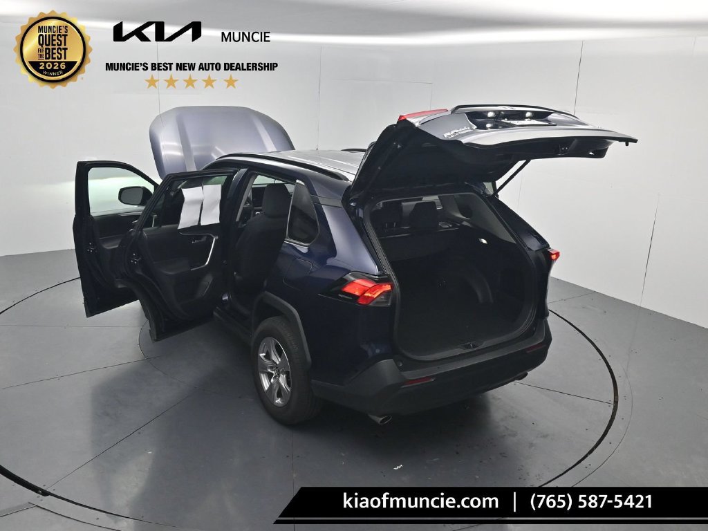 Used 2025 Toyota RAV4 XLE AWD/4WD image 53