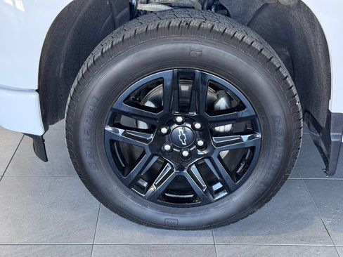 Certified 2025 Chevrolet Silverado 1500 RST w/ Convenience Package II AWD/4WD image 4