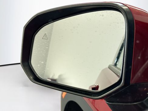 Used 2025 Hyundai Santa Fe SEL AWD/4WD image 16